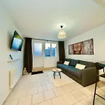 Valenstay - T2 Pro - Stade Du Hainaut Avec Jardin