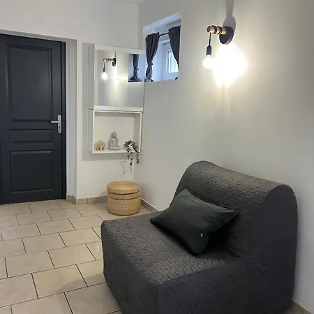 Valenstay - Stade Du Hainaut Avec Jardin Apartment *